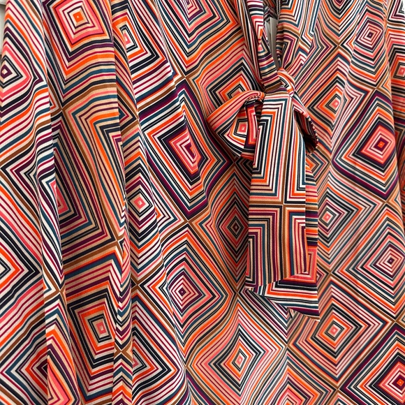 Silk blouse top with tie printed TRINA TURK - Picture 5 of 7